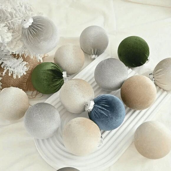 Brand New Luxe Velvet Christmas Ornaments 15 Pcs Flocked Balls Shatterproof Floc - Picture 2 of 4